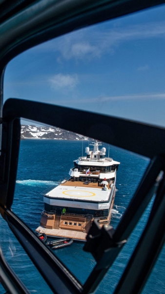luxury yacht charter antarctica pelorus yachting