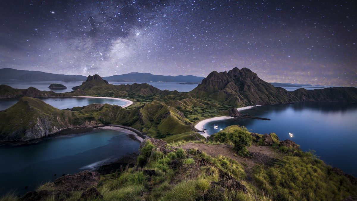 Guests navigating their journey onboard using the night sky