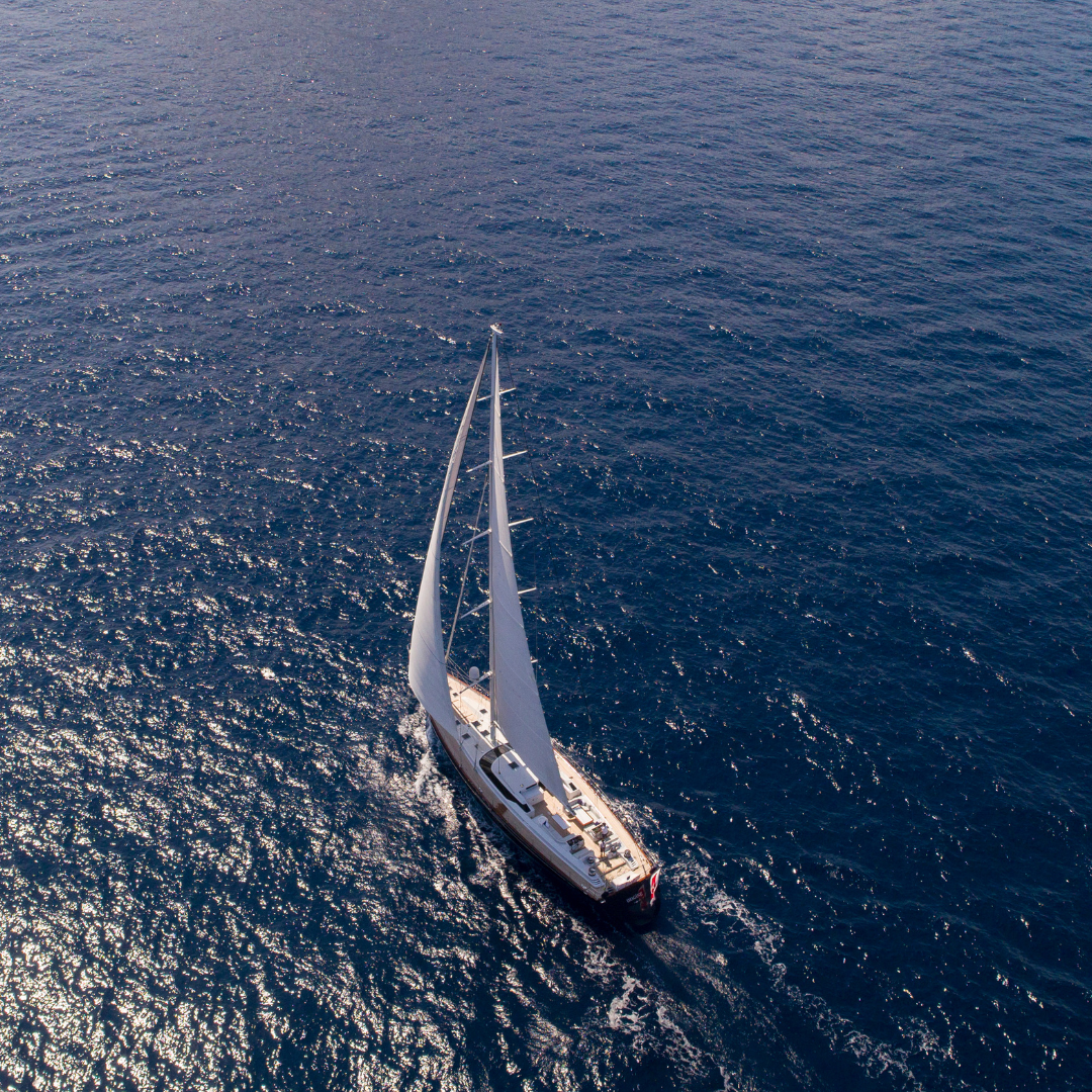private yacht luxury amenities