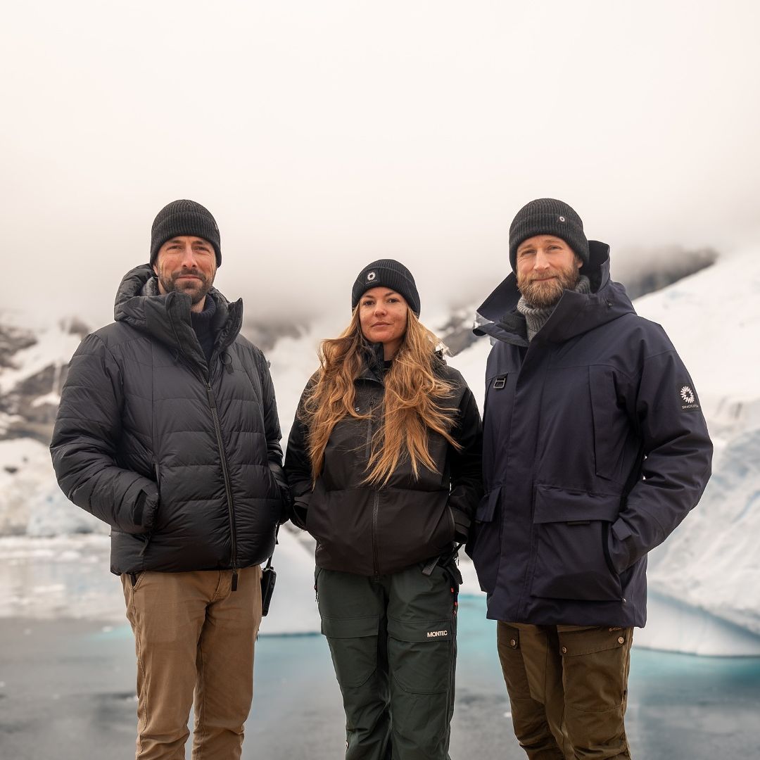How to travel to Antarctica? - With the Pelorus Yachting experts aboard a luxury Antarctica expedition