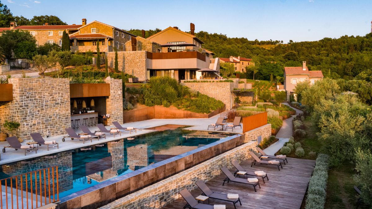 outside pool and loungers