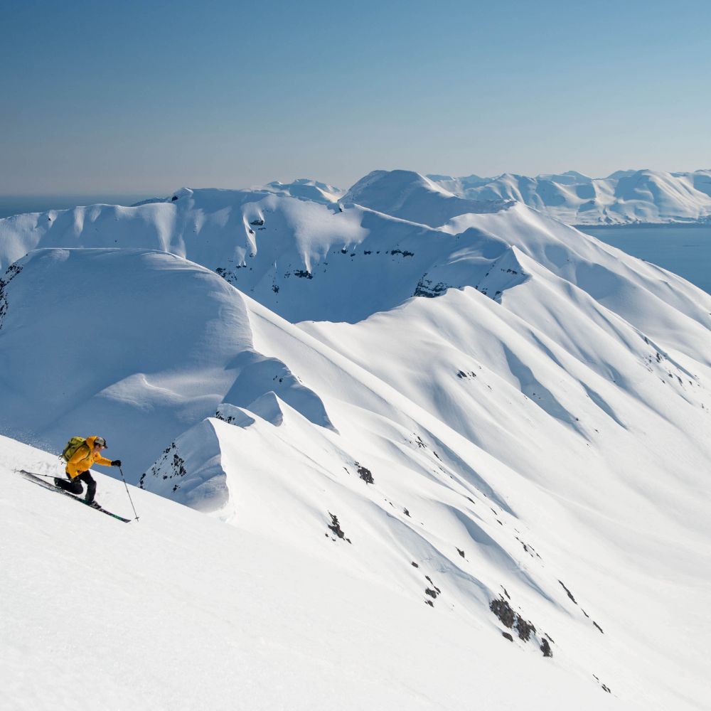 skiing in iceland
