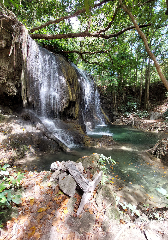 gitgit waterfall bali indonesia