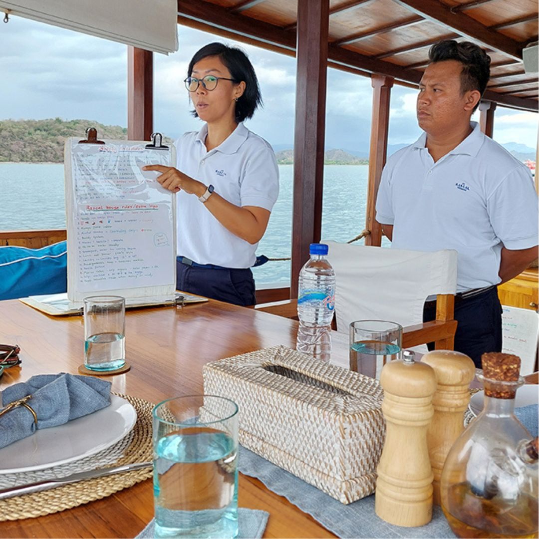 customizable luxury yacht vacations in indonesia