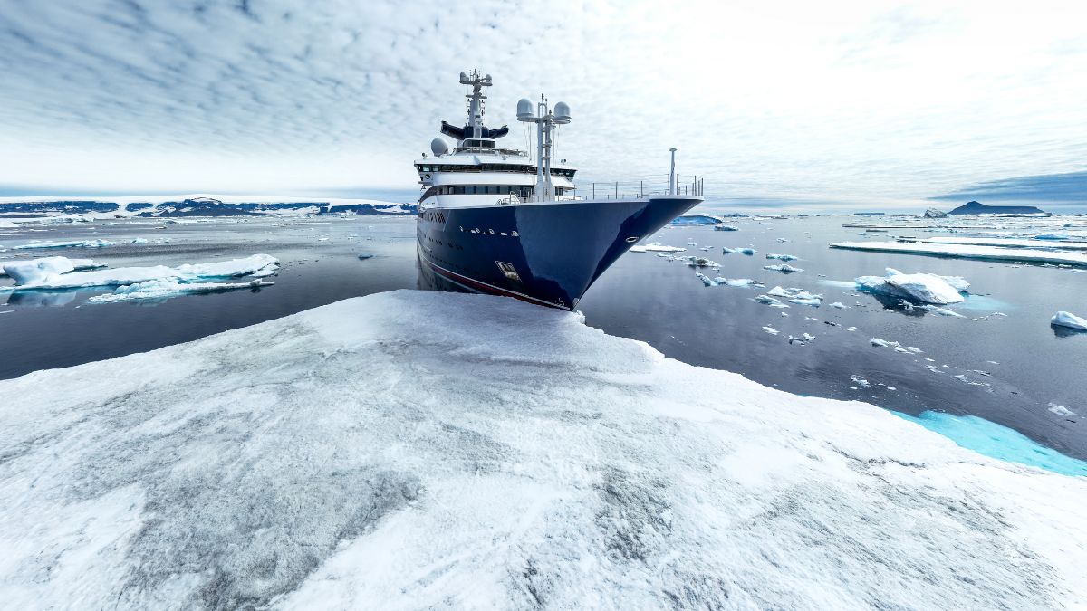 OCTOPUS going through the ice in Antarctica